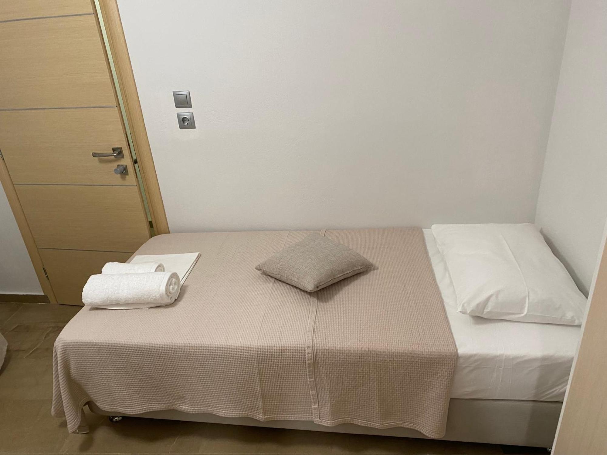 איה אנה Korelis Apartments מראה חיצוני תמונה