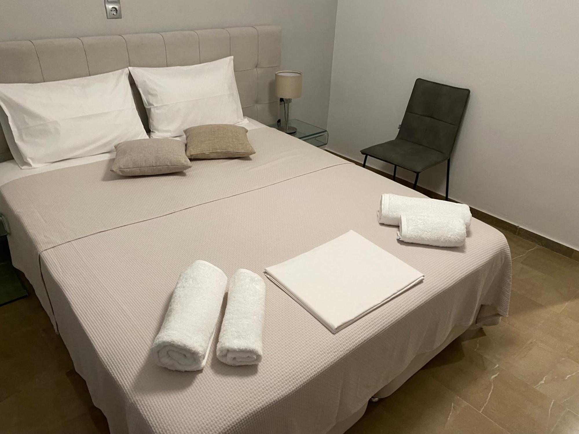 איה אנה Korelis Apartments מראה חיצוני תמונה